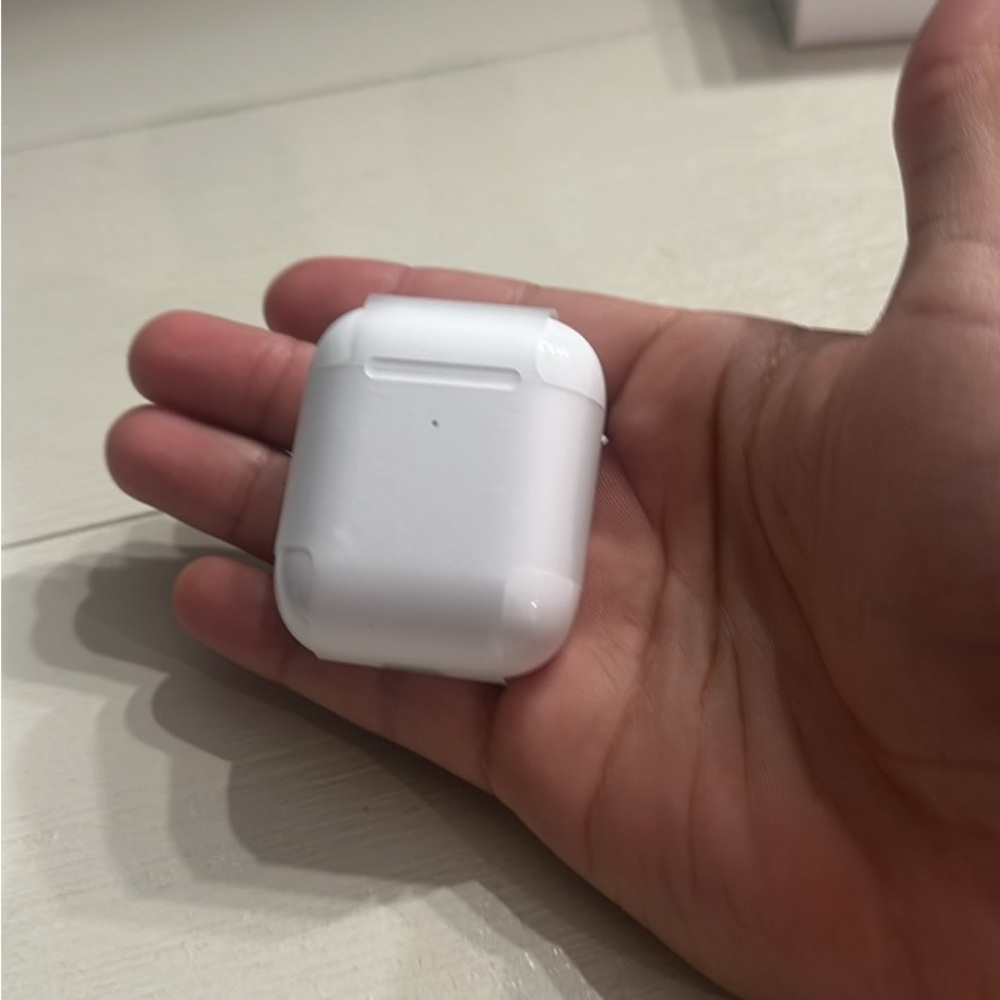 Apple White Earbud Headphones